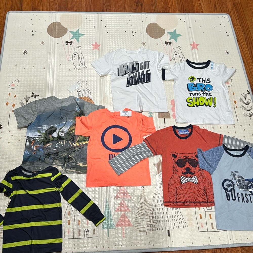 8 BOYS 4t TEE SHIRTS. SELLING TOGETHER.